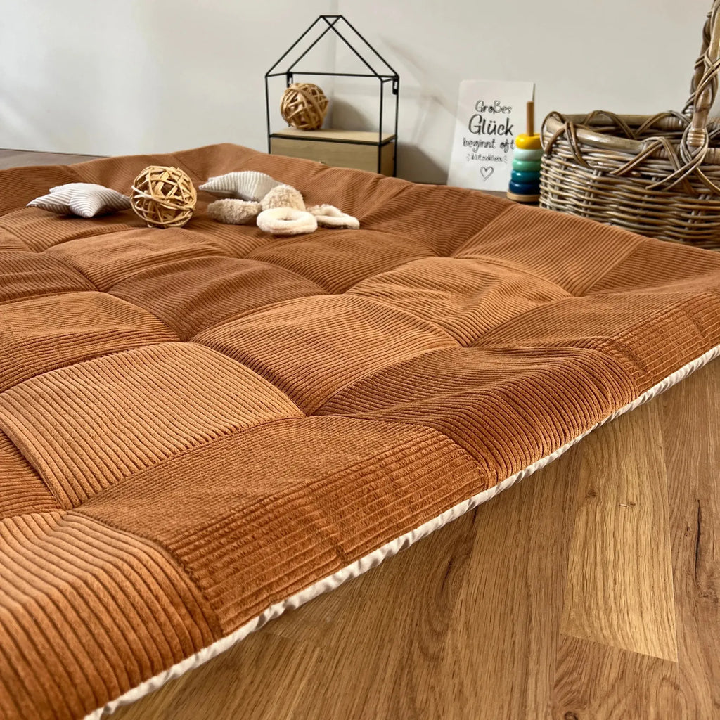 Einzelstück - 100x100 Krabbeldecke Cord cognac rost-babrause