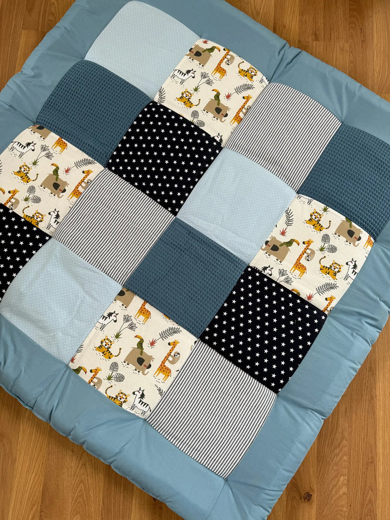 Einzelstück - 100x100 Krabbeldecke Safari blau-babrause