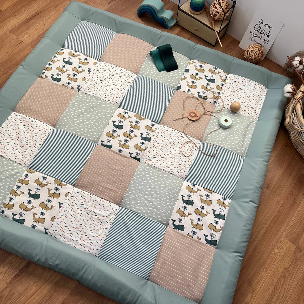 Einzelstück - 140x140 Krabbeldecke Pazifische Wale-babrause
