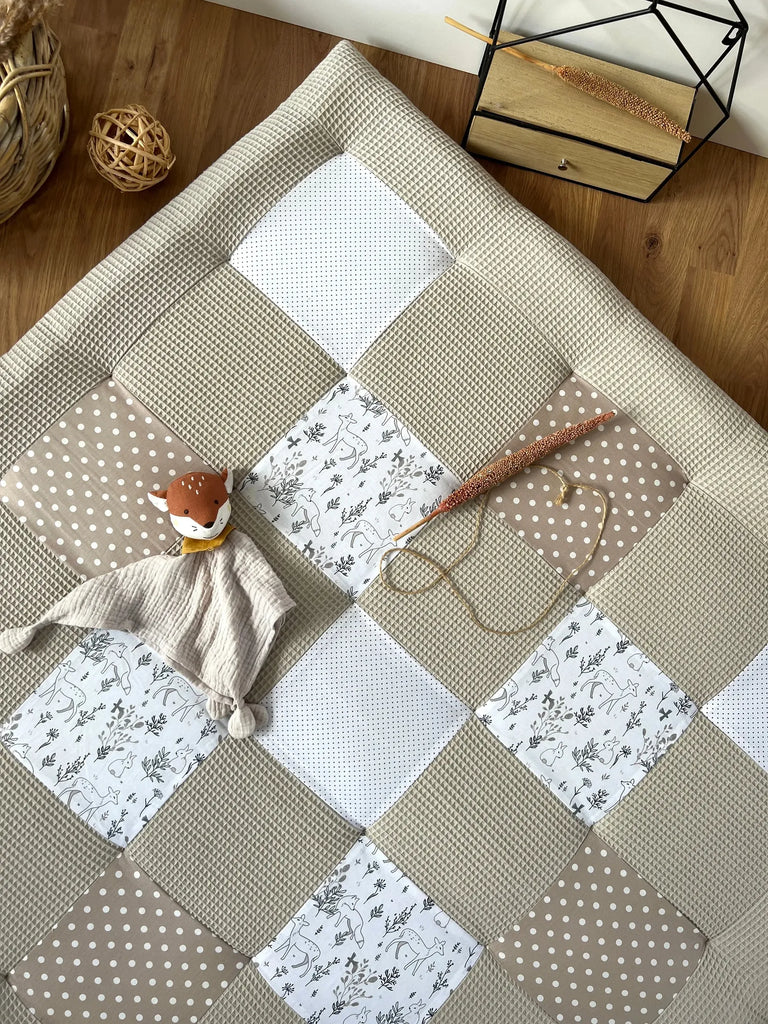 Einzelstück - 140x140 Krabbeldecke Waffelpique Waldfreunde Beige Creme-babrause