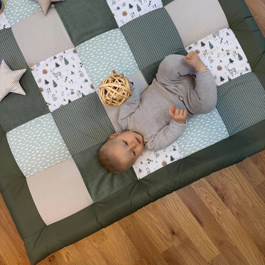 Krabbeldecke Skandi Waldtiere salbei grün-babrause