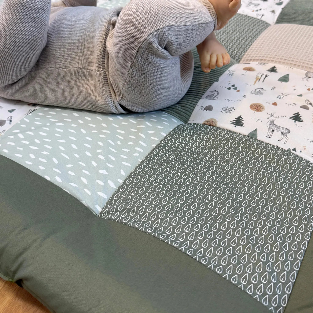 Krabbeldecke Skandi Waldtiere salbei grün-babrause