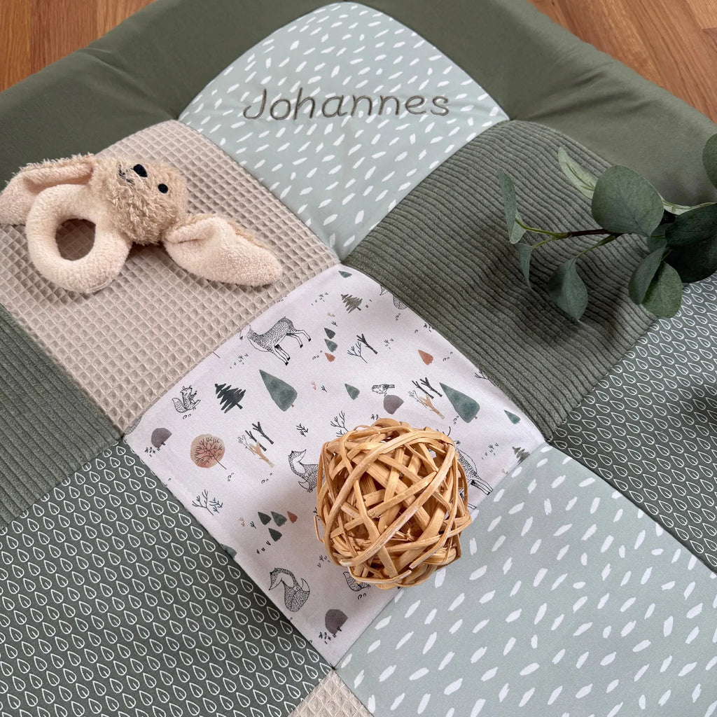 Krabbeldecke Skandi Waldtiere salbei grün-babrause