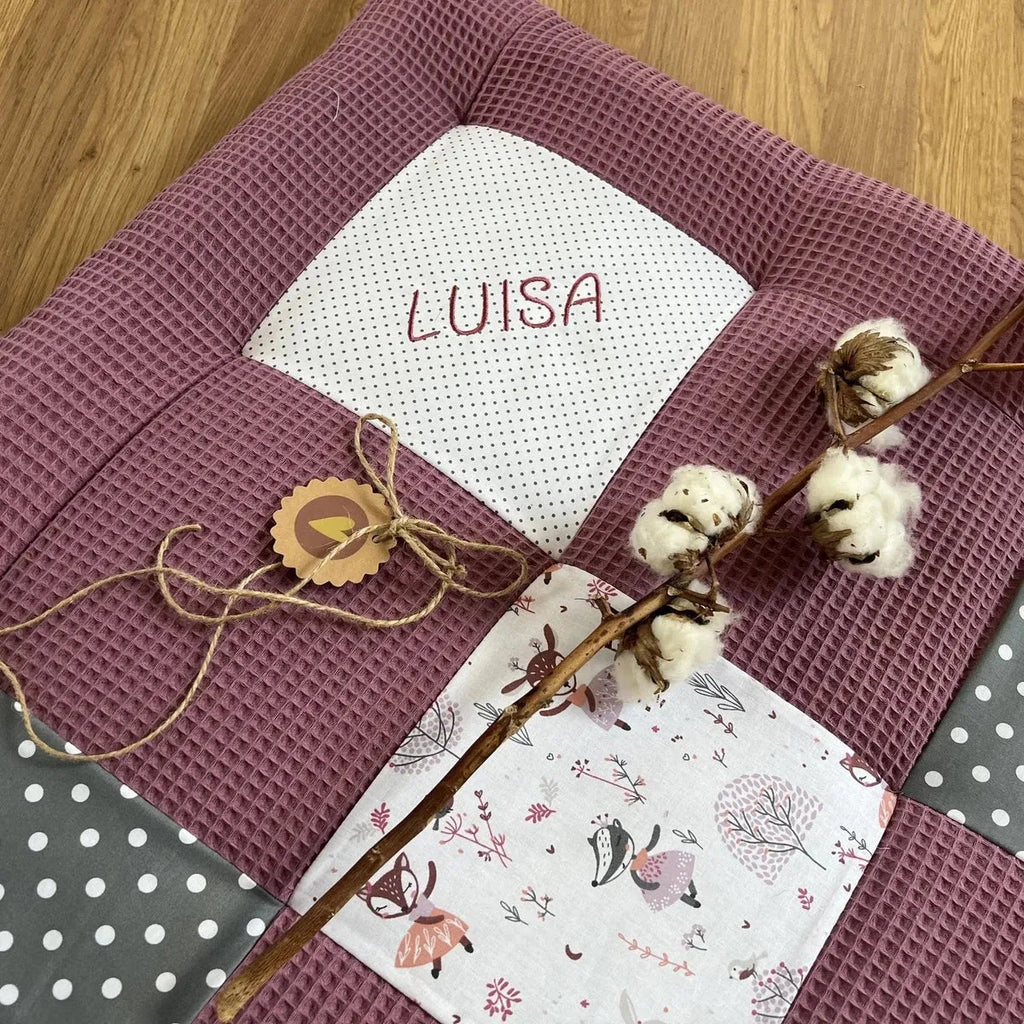 Waffelpique Krabbeldecke Rehe Beere Mauve-babrause